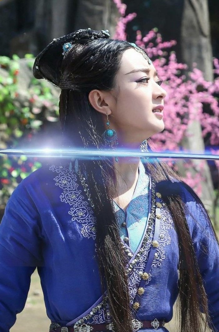 酒至微醺|"花至半开的主页 - 自拍秀