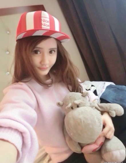 cassie 赵彤的主页 - 自拍秀