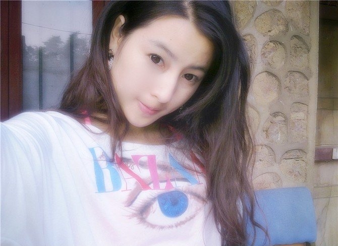 七彩√郡主↘菲菲的主页 - 自拍秀