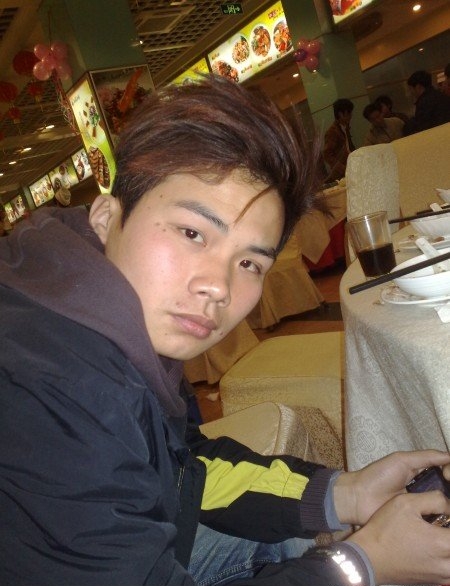 80后琴行雪龙的主页 - 自拍秀